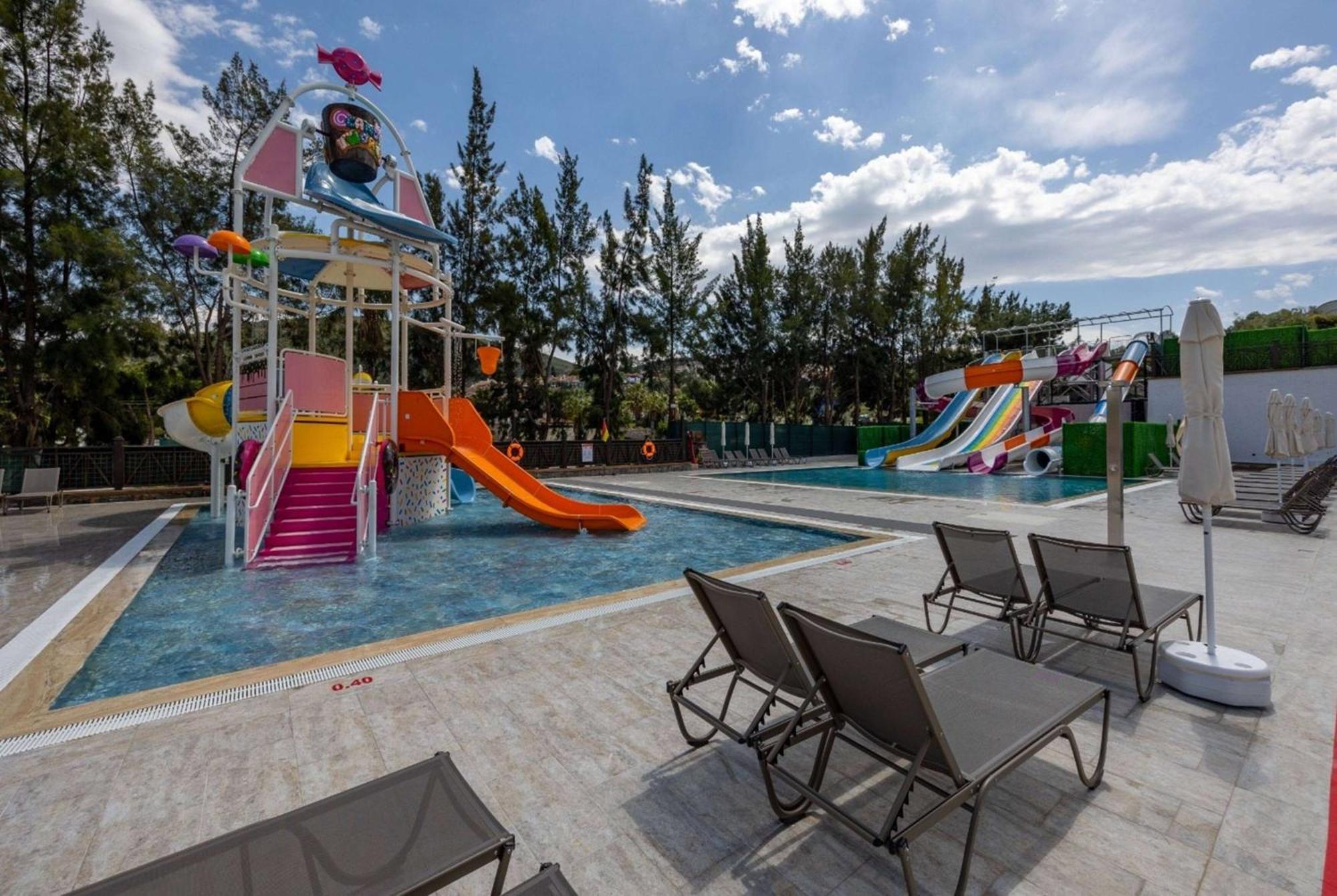 Ramada Hotel & Suites By Wyndham Kusadasi Luaran gambar